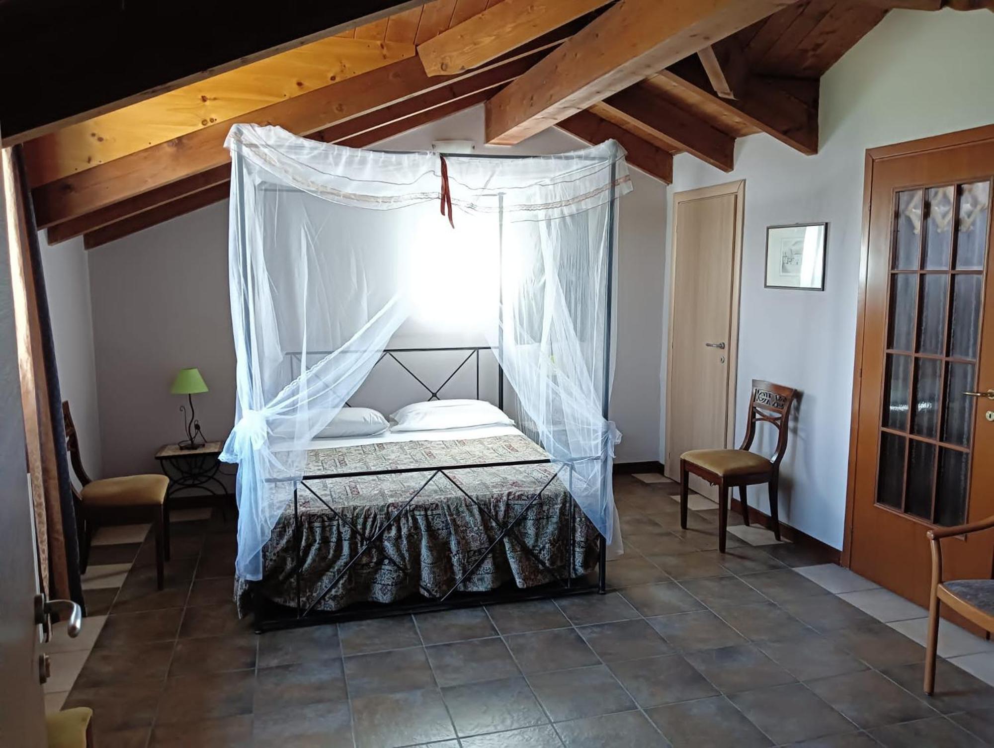 La Terrazza Del Barbaresco Bed & Breakfast Neviglie Exterior photo